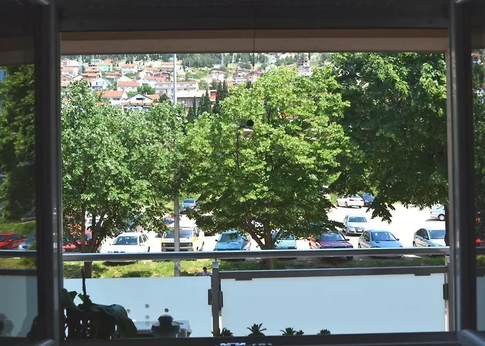 Merak - Two Bedroom Apartment- Free Parking *